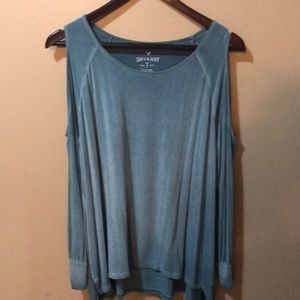 American Eagle Top with Cut out Sleeves sz medium